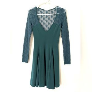 The cutest dress ever! Kimchi Blue/Urban Outfitters